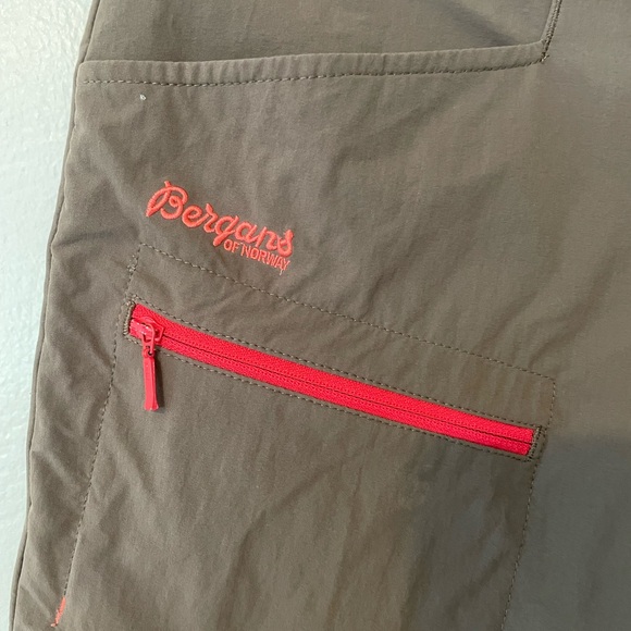 Bergans of Norway Women’s “Utne Lady Shorts”, Brown with Salmon Pink Contrast. - Picture 3 of 8